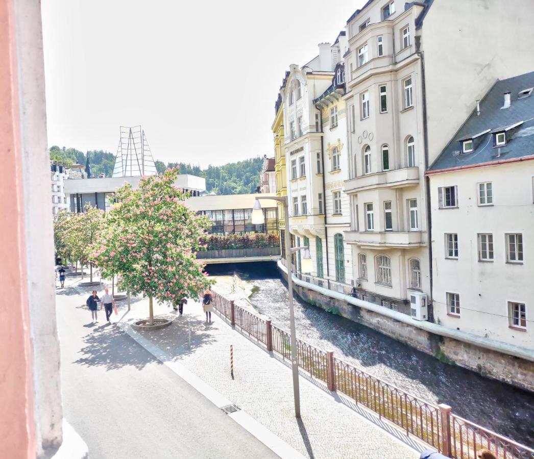 Karlsbad Family Apartment Buitenkant foto
